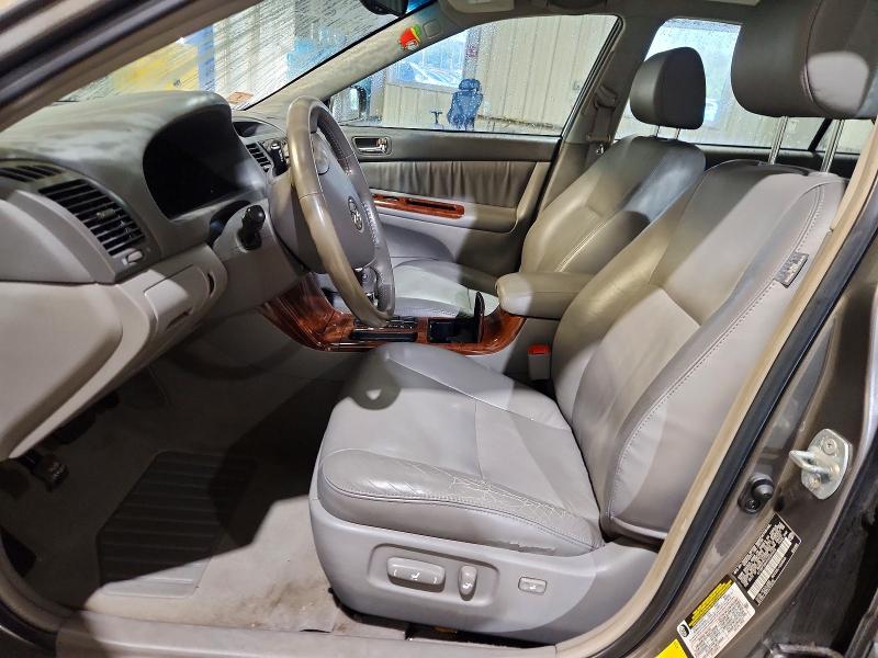 2005 Toyota Camry მანქანა იყიდება აუქციონზე, vin: 4T1BF30K45U593450, აუქციონის ნომერი: 69563226