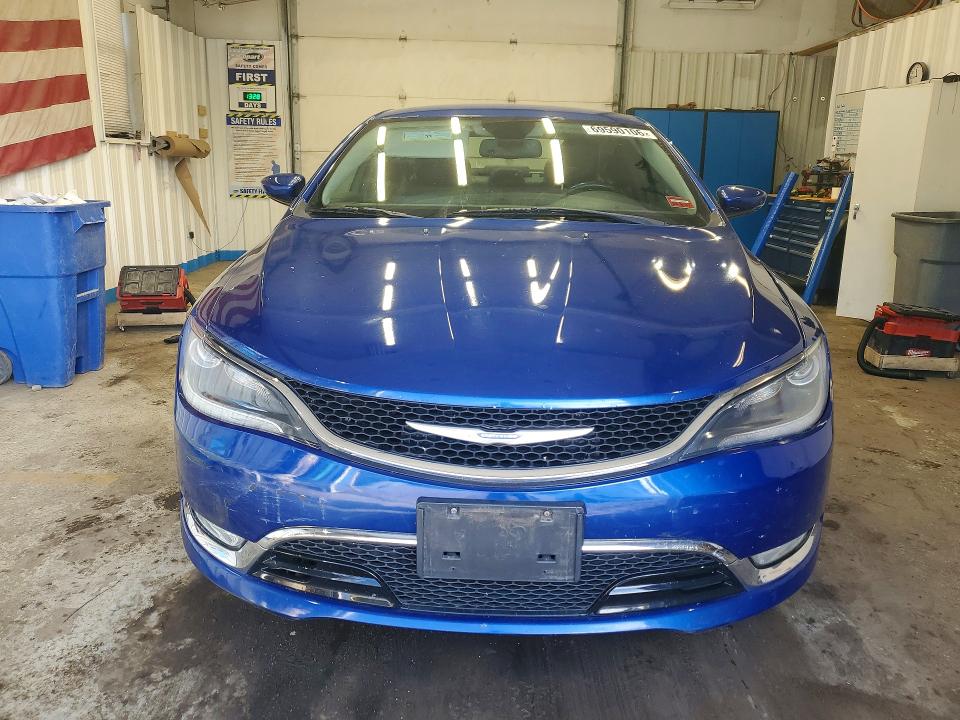 69590106 :رقم المزاد ، 1C3CCCEGXFN610516 vin ، 2015 Chrysler 200 مزاد بيع