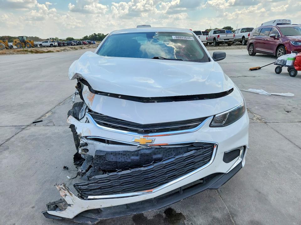 68893646 :رقم المزاد ، 1G1ZB5ST8JF225831 vin ، 2018 Chevrolet Malibu مزاد بيع