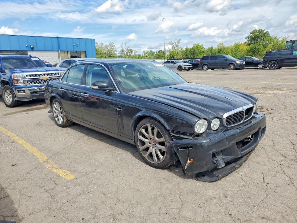 2008 Jaguar Xj მანქანა იყიდება აუქციონზე, vin: SAJWA71B38SH28349, აუქციონის ნომერი: 68551816