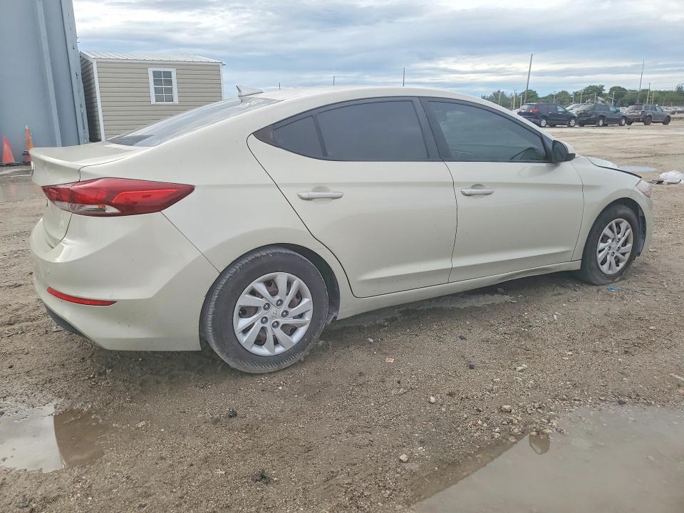 71089296 :رقم المزاد ، 5NPD74LF2HH177572 vin ، 2017 Hyundai Elantra مزاد بيع