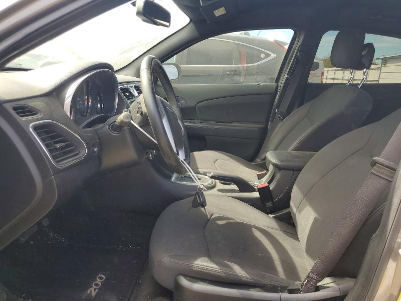 70325566 :رقم المزاد ، 1C3CCBBG2CN277268 vin ، 2012 Chrysler 200 مزاد بيع