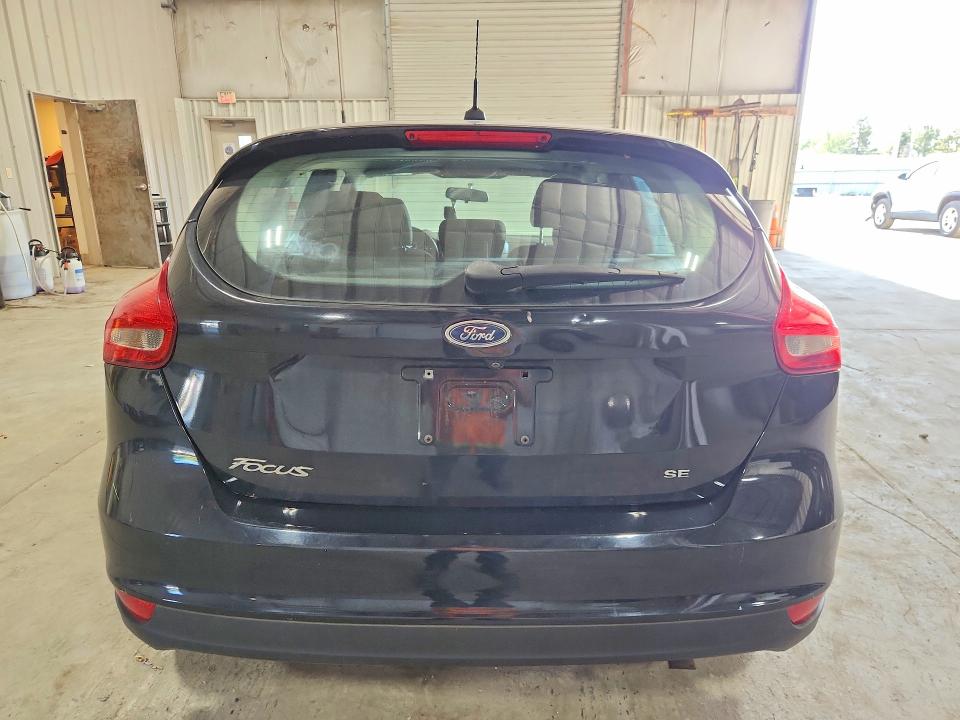 70033106 :رقم المزاد ، 1FADP3K29HL246462 vin ، 2017 Ford Focus مزاد بيع