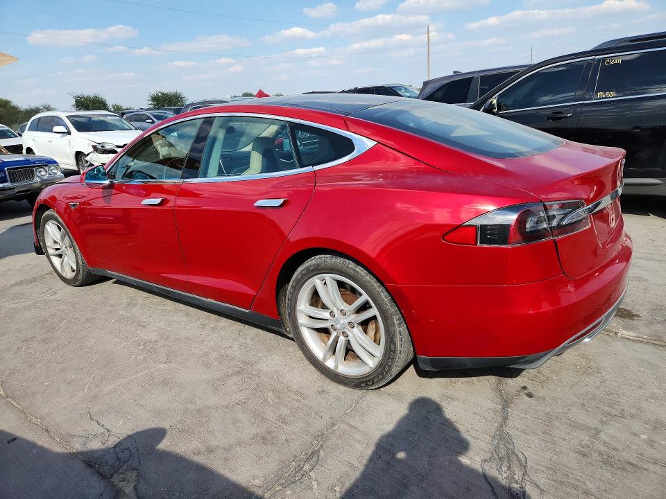 69403096 :رقم المزاد ، 5YJSA1H1XEFP30368 vin ، 2014 Tesla Model S مزاد بيع