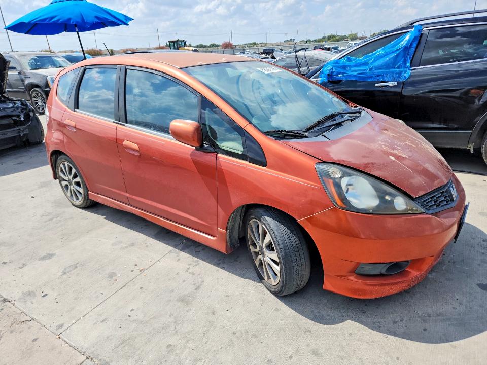 68697186 :رقم المزاد ، JHMGE8H53CC012806 vin ، 2012 Honda Fit مزاد بيع