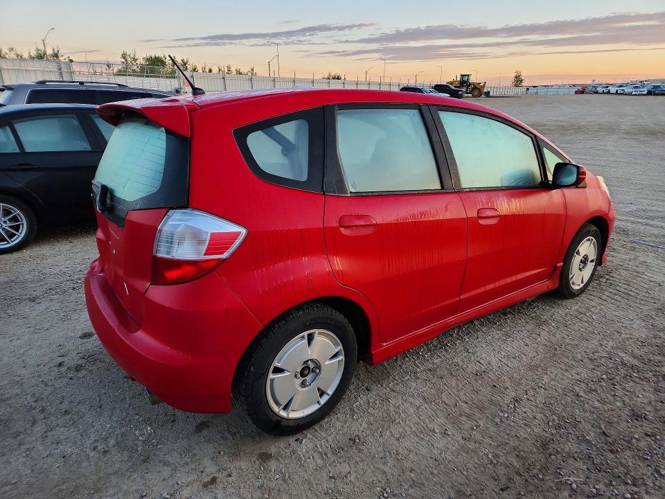 69236786 :رقم المزاد ، LUCGE8H72E3001359 vin ، 2014 Honda Fit مزاد بيع