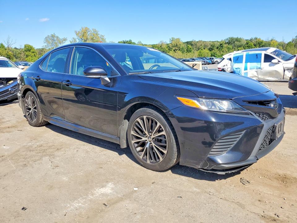 Продажа на аукционе авто 2018 Toyota Camry, vin: 4T1B11HK4JU646780, номер лота: 68156816