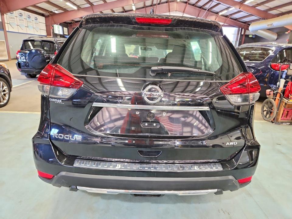 2018 Nissan Rogue მანქანა იყიდება აუქციონზე, vin: 5N1AT2MV2JC792922, აუქციონის ნომერი: 70423796