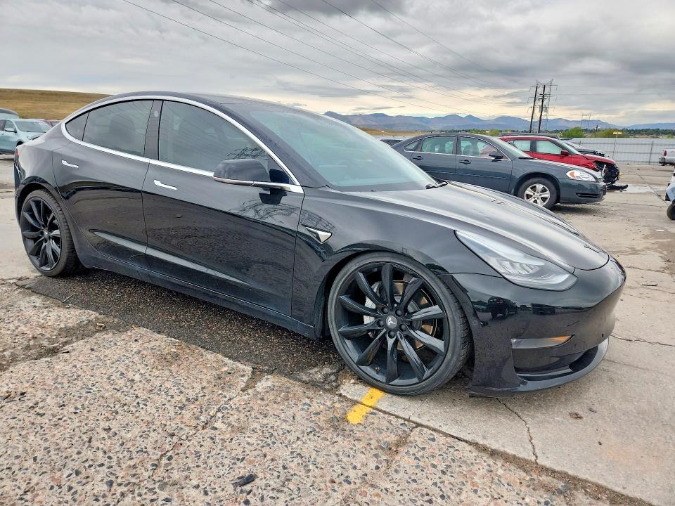 Продажа на аукционе авто 2019 Tesla Model 3, vin: 5YJ3E1EB0KF384770, номер лота: 70951606