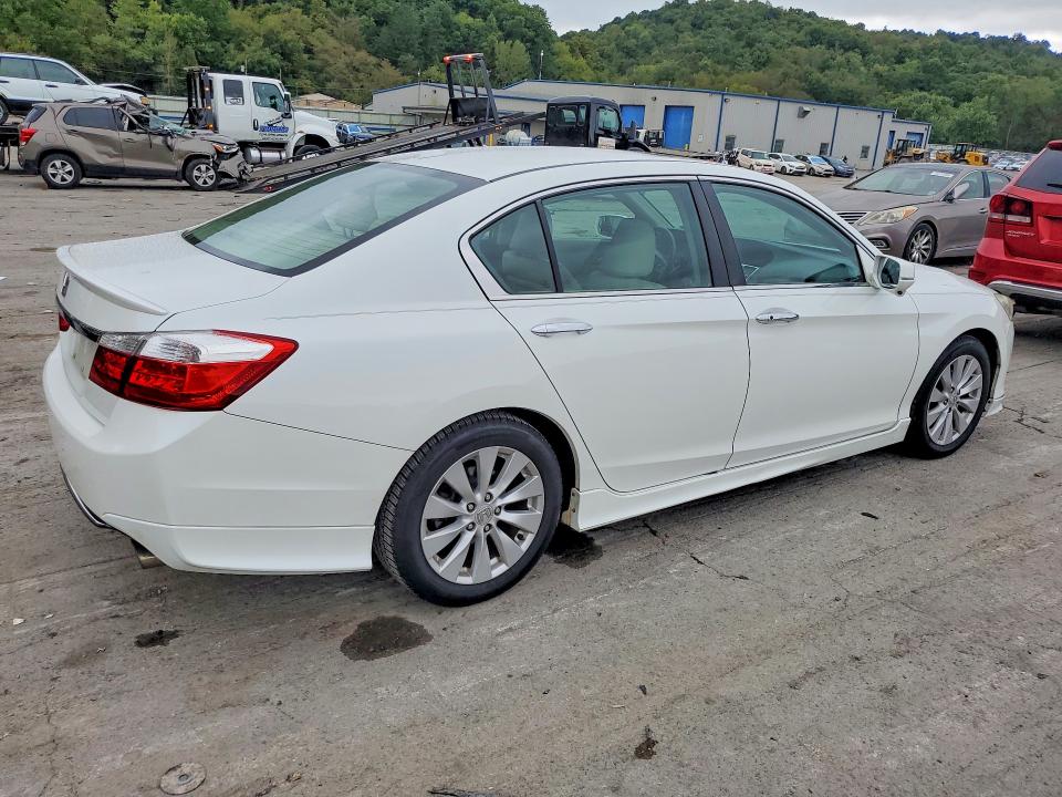 70883746 :رقم المزاد ، 1HGCR2F82DA083654 vin ، 2013 Honda Accord مزاد بيع