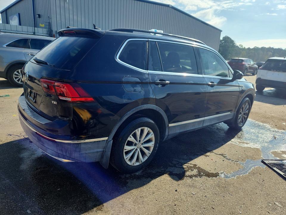 2018 Volkswagen Tiguan მანქანა იყიდება აუქციონზე, vin: 3VV3B7AX0JM057231, აუქციონის ნომერი: 68549136