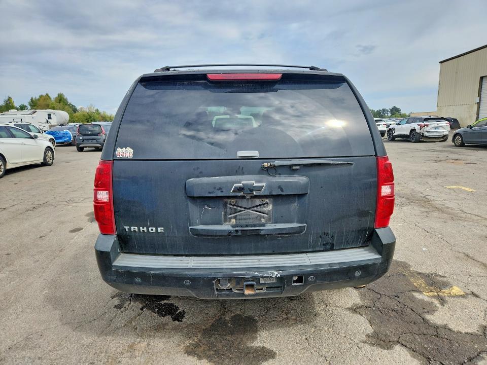 69233176 :رقم المزاد ، 1GNFK13017J151561         vin ، 2007 Chevrolet Tahoe مزاد بيع