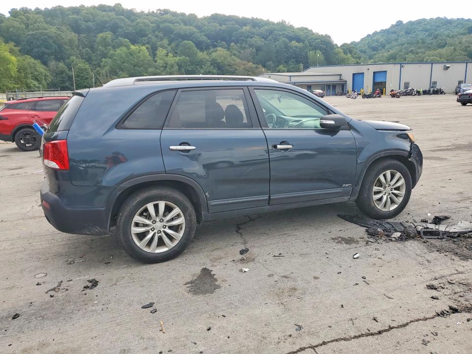 2011 Kia Sorento მანქანა იყიდება აუქციონზე, vin: 5XYKTDA27BG100214, აუქციონის ნომერი: 67891706