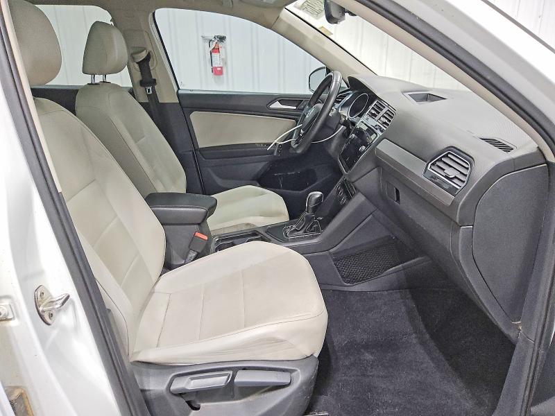 64388476 :رقم المزاد ، 3VV3B7AX4MM152234 vin ، 2021 Volkswagen Tiguan مزاد بيع