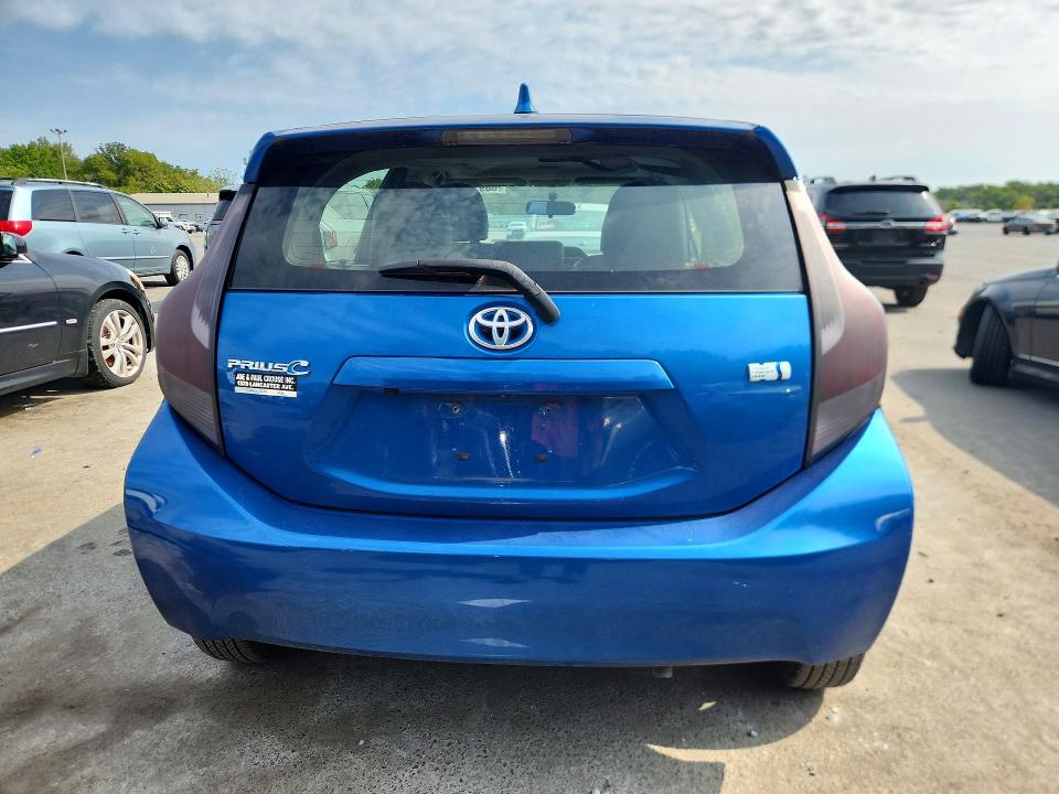 Продажа на аукционе авто 2015 Toyota Prius C, vin: JTDKDTB3XF1090055, номер лота: 68974316