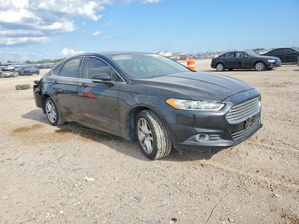69894586 :رقم المزاد ، 1FA6P0HD8E5370870 vin ، 2014 Ford Fusion مزاد بيع