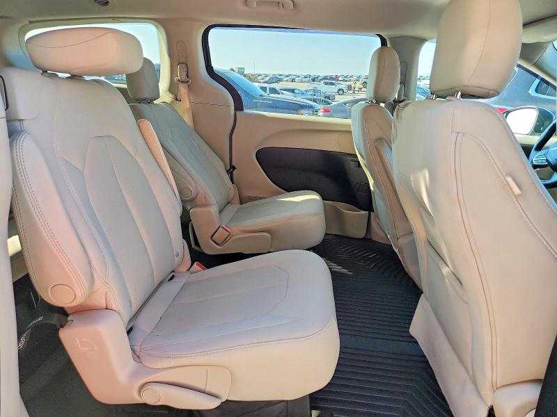 67187646 :رقم المزاد ، 2C4RC1DG7HR516112 vin ، 2017 Chrysler Pacifica مزاد بيع