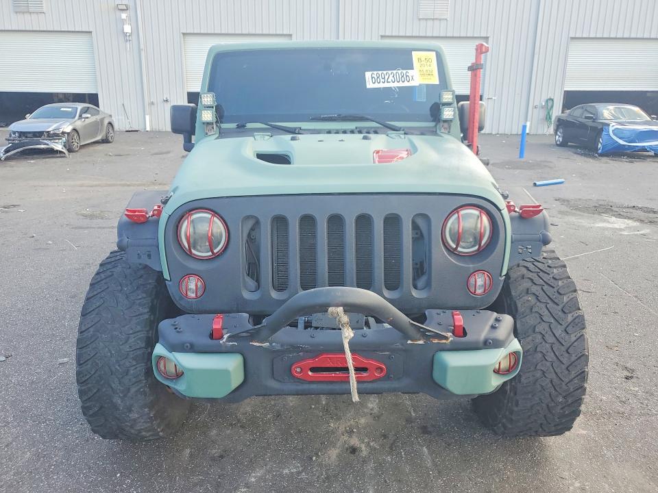 68923086 :رقم المزاد ، 1C4BJWFG4EL167383 vin ، 2014 Jeep Wrangler Unlimited مزاد بيع