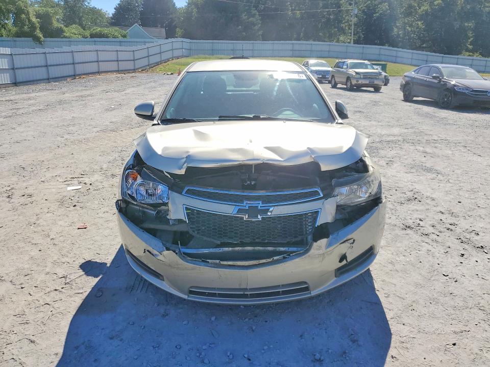 70697576 :رقم المزاد ، 1G1PC5SB0E7351015 vin ، 2014 Chevrolet Cruze مزاد بيع