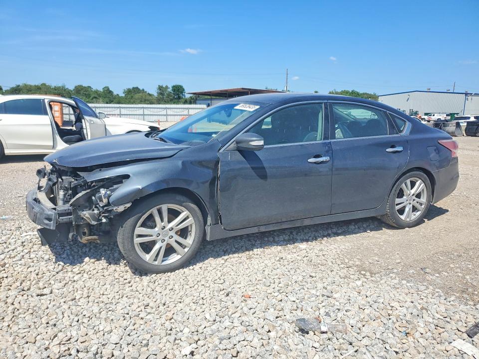 Auction sale of the 2013 Nissan Altima, vin: 1N4BL3AP3DC100889, lot number: 69528436