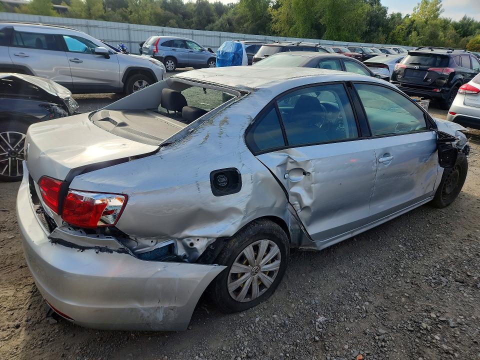 68658896 :رقم المزاد ، 3VW2K7AJ2EM403580 vin ، 2014 Volkswagen Jetta مزاد بيع