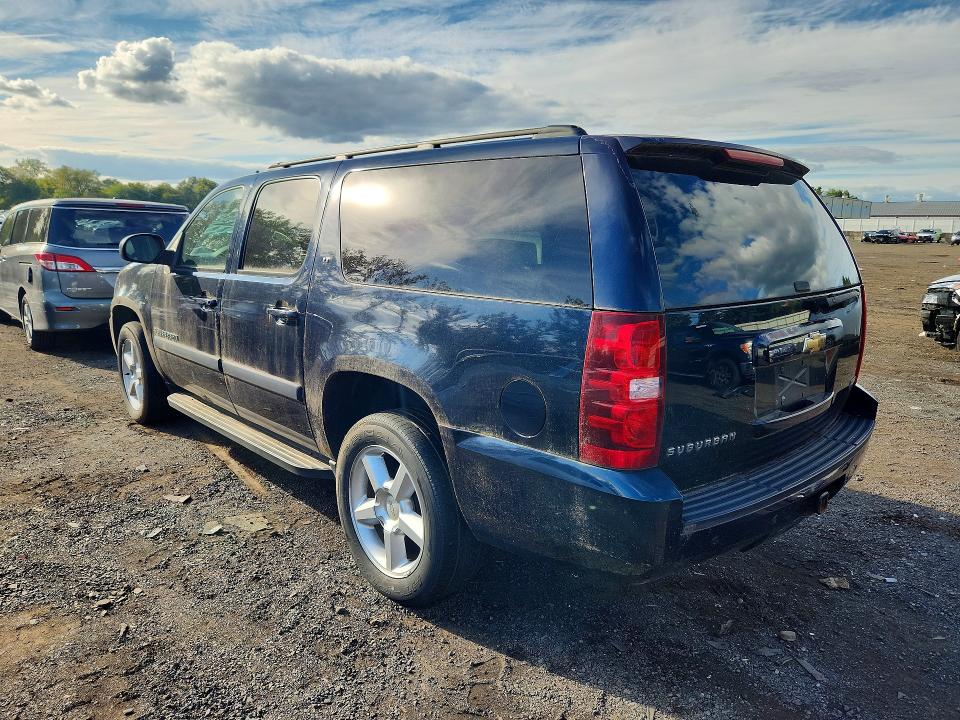 69771316 :رقم المزاد ، 3GNFK16358G173054 vin ، 2008 Chevrolet Suburban مزاد بيع