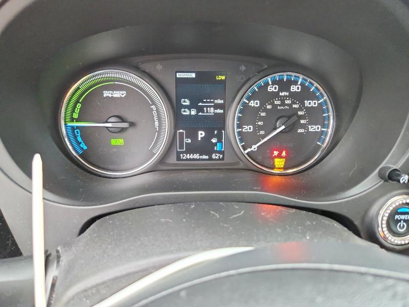 70275106 :رقم المزاد ، JA4J24A56JZ028845 vin ، 2018 Mitsubishi Outlander مزاد بيع