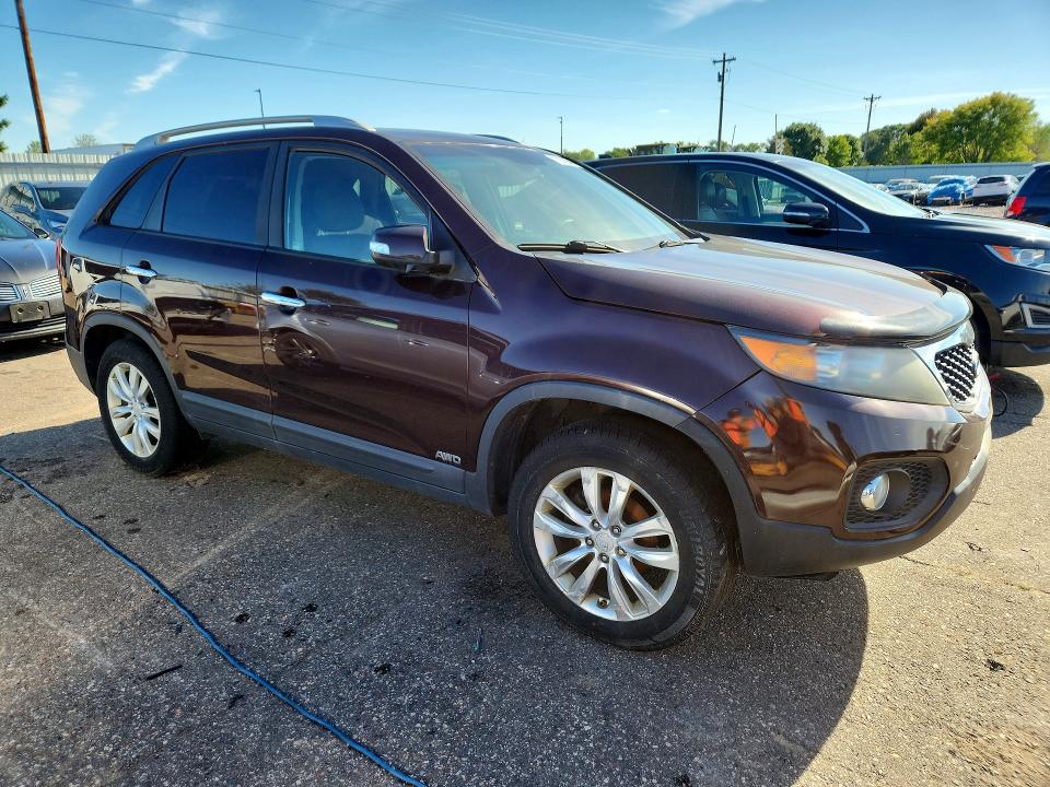2011 Kia Sorento მანქანა იყიდება აუქციონზე, vin: 5XYKTDA20BG159556, აუქციონის ნომერი: 70291646