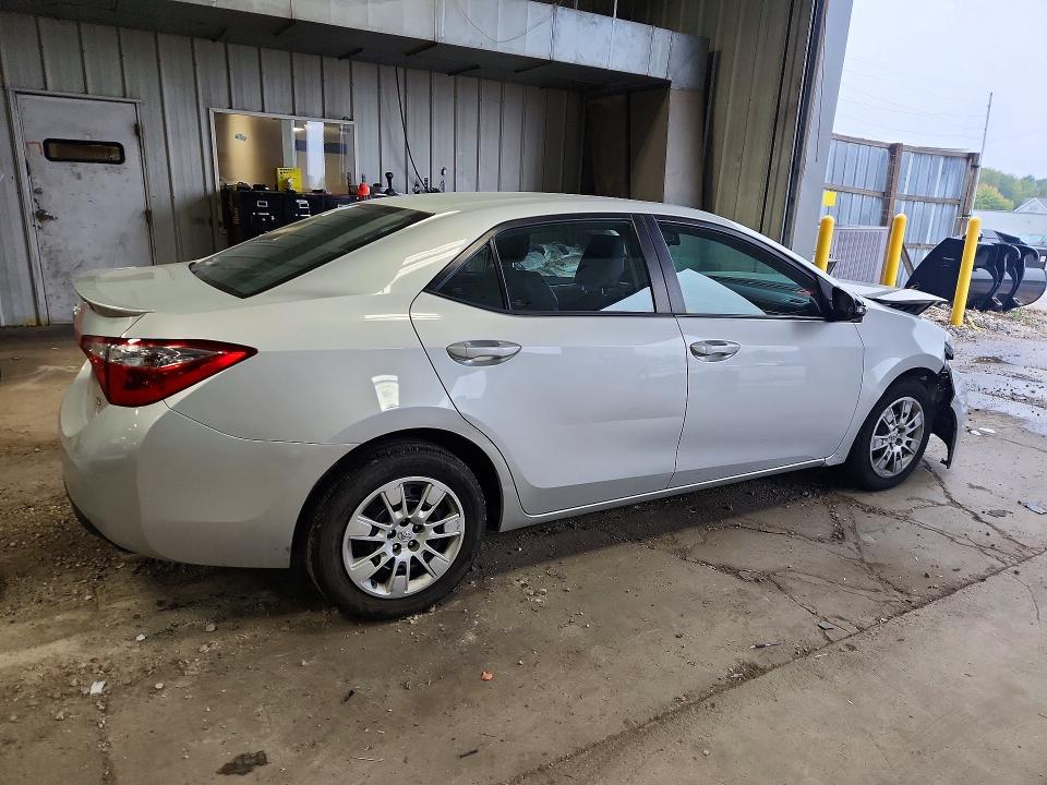 70812926 :رقم المزاد ، 5YFBURHEXGP443483 vin ، 2016 Toyota Corolla مزاد بيع