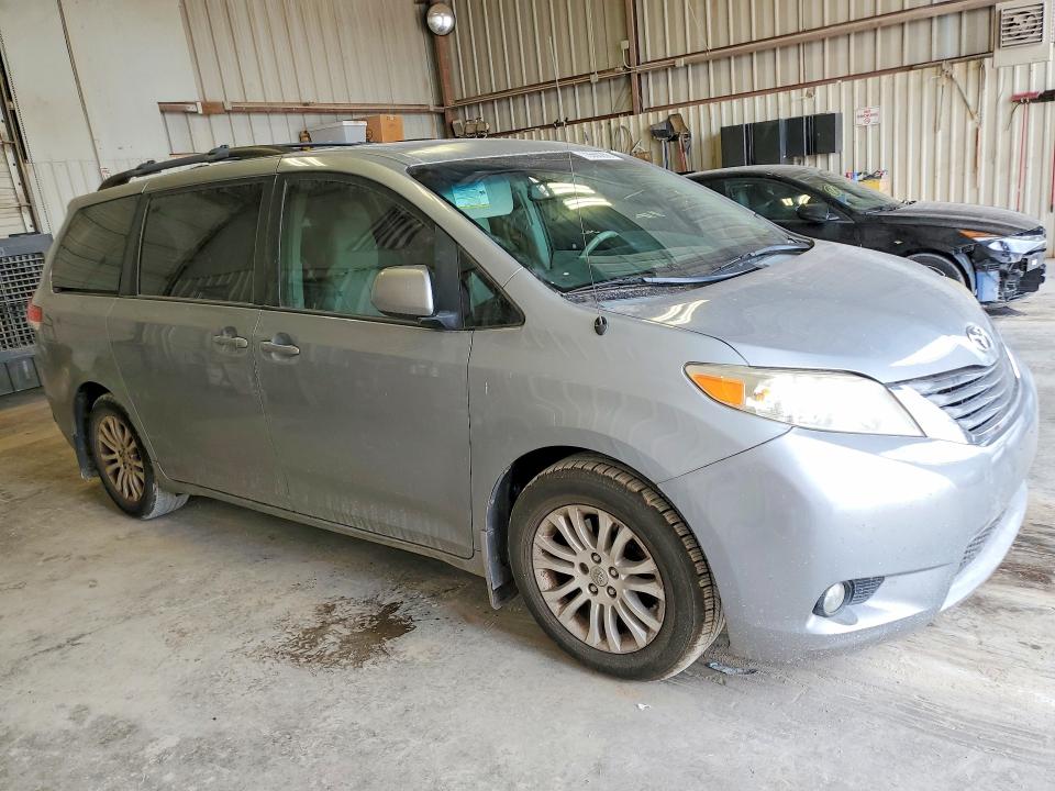 Aukcja sprzedaży 2014 Toyota Sienna, vin: 5TDYK3DC9ES429726, numer aukcji: 70560266