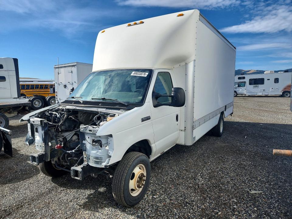 69033076 :رقم المزاد ، 1FDXE4FS8EDA47952         vin ، 2014 Ford Econoline مزاد بيع