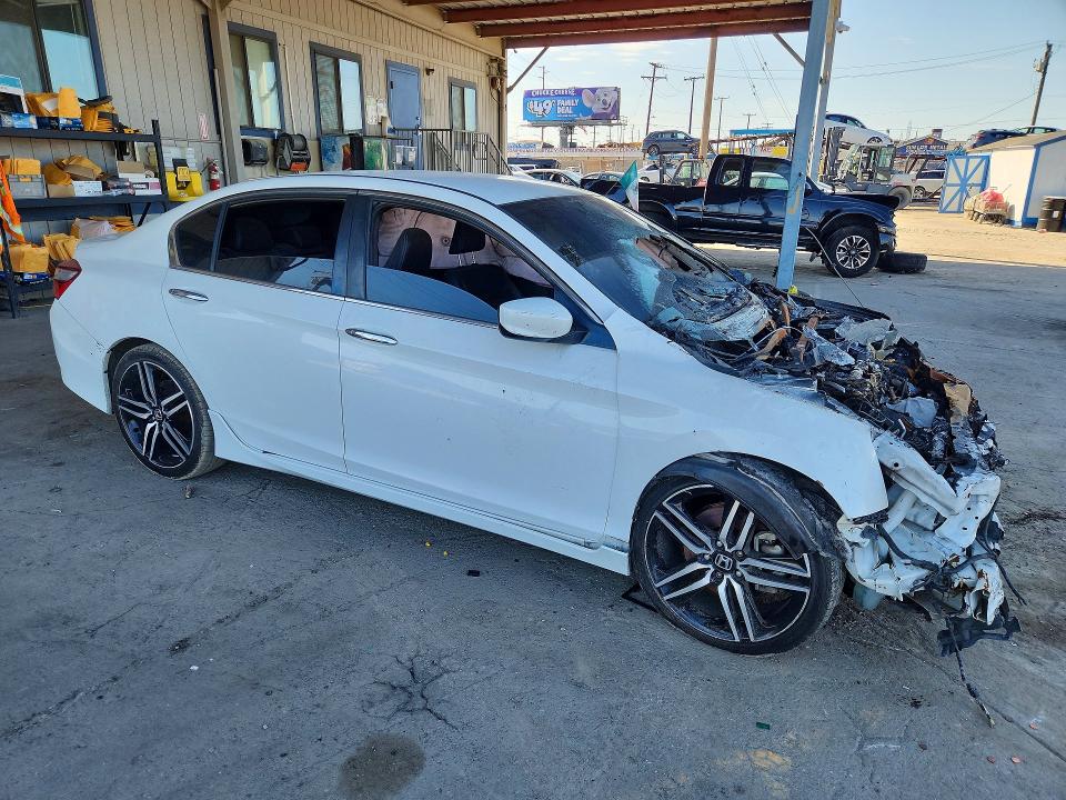Продажа на аукционе авто 2017 Honda Accord, vin: 1HGCR2F56HA156438, номер лота: 68205466