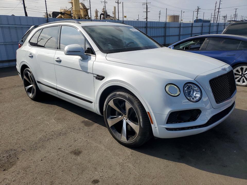 68801296 :رقم المزاد ، SJAAM2ZV8KC027436         vin ، 2019 Bentley Bentayga مزاد بيع