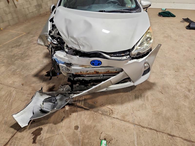 Продажа на аукционе авто 2013 Toyota Prius C, vin: JTDKDTB3XD1544723, номер лота: 69246006