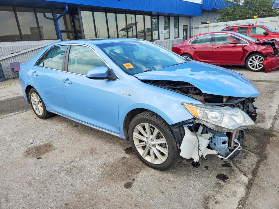 2013 Toyota Camry Hybrid მანქანა იყიდება აუქციონზე, vin: 4T1BD1FK4DU091067, აუქციონის ნომერი: 67454006
