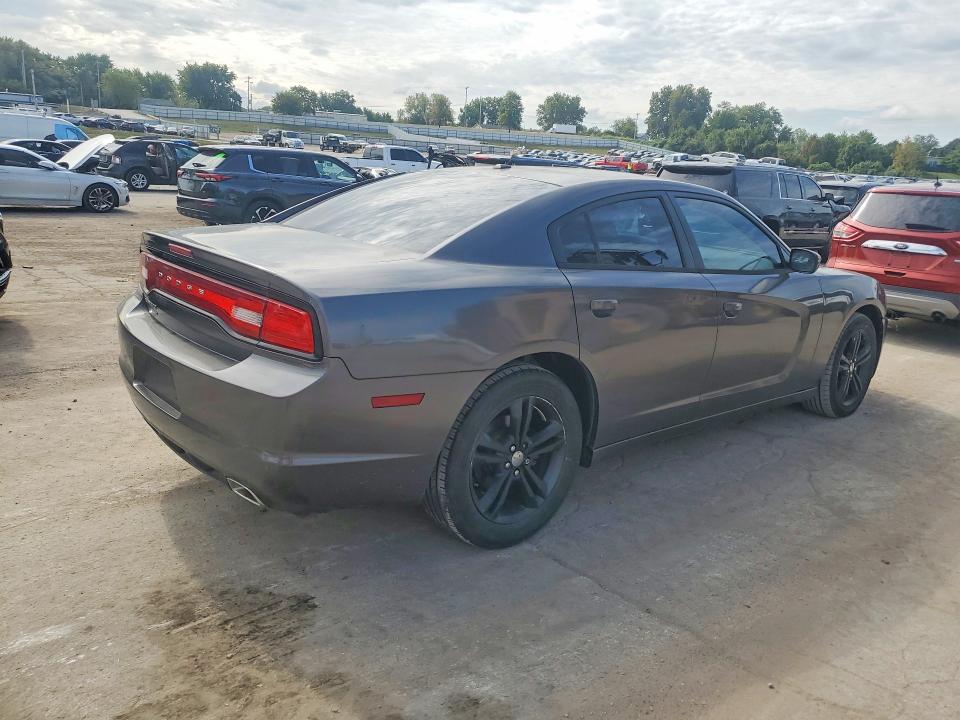 2013 Dodge Charger მანქანა იყიდება აუქციონზე, vin: 2C3CDXJG7DH584621, აუქციონის ნომერი: 70553176