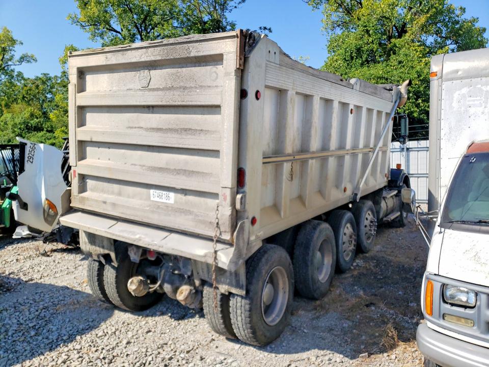Продажа на аукционе авто 2002 Kenworth T8 Series, vin: 1NKDL00X72J898243, номер лота: 67468186