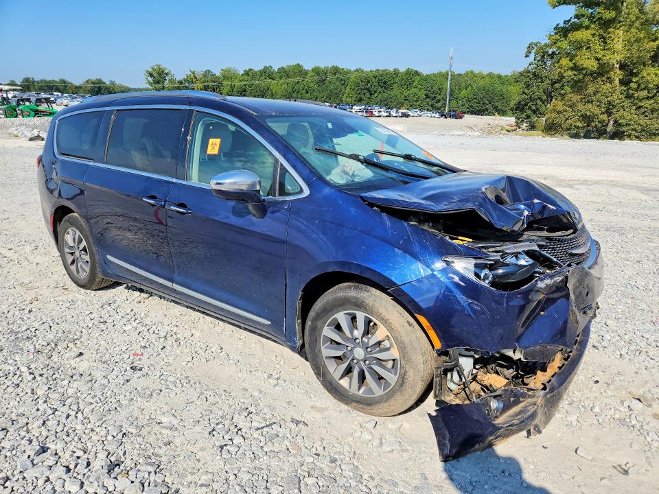 Продаж на аукціоні авто 2020 Chrysler Pacifica, vin: 2C4RC1N73LR187772, номер лоту: 69058446