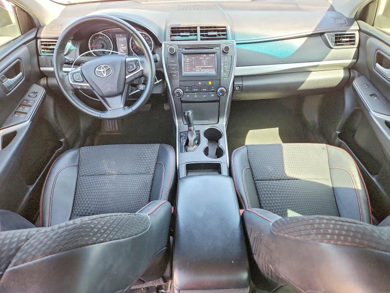 68647236 :رقم المزاد ، 4T1BF1FK5FU896962 vin ، 2015 Toyota Camry مزاد بيع