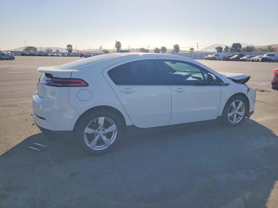70137056 :رقم المزاد ، 1G1RD6E40FU138464 vin ، 2015 Chevrolet Volt مزاد بيع