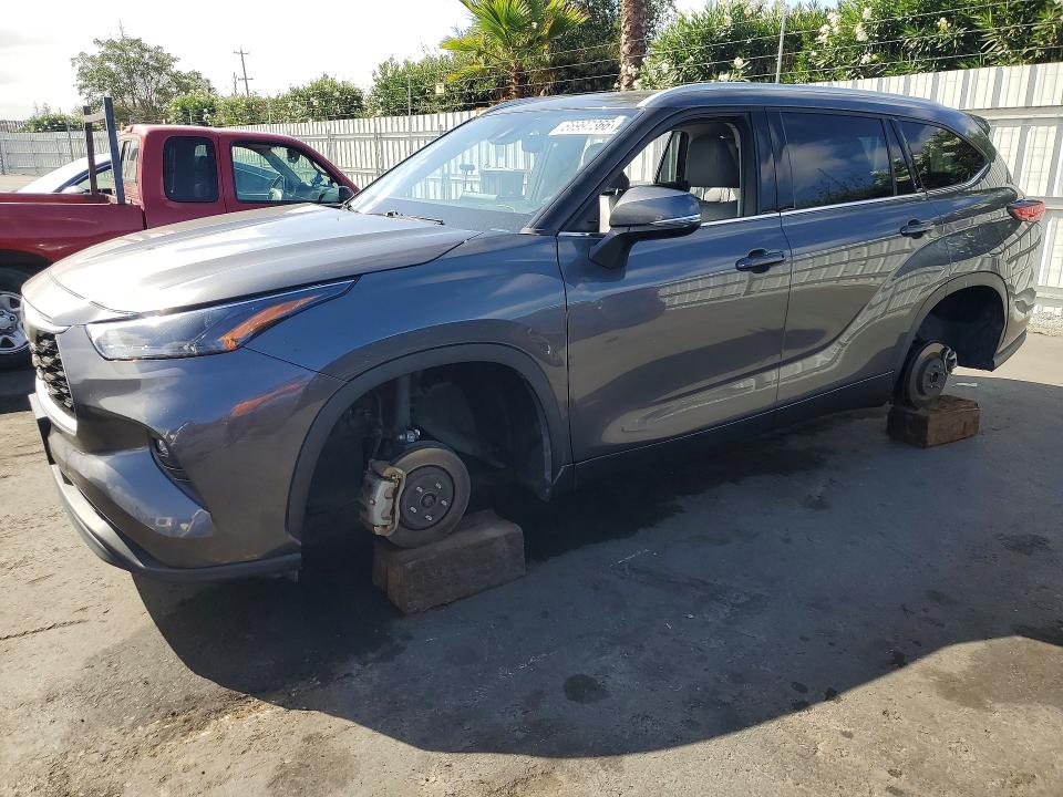 2022 Toyota Highlander Hybrid მანქანა იყიდება აუქციონზე, vin: 5TDGARAH7NS515408, აუქციონის ნომერი: 68997366
