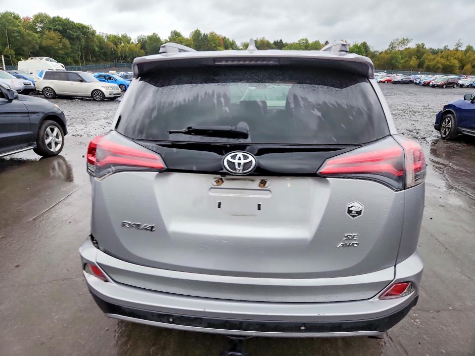 Продажа на аукционе авто 2017 Toyota Rav4, vin: 2T3JFREV3HW561750, номер лота: 69414476