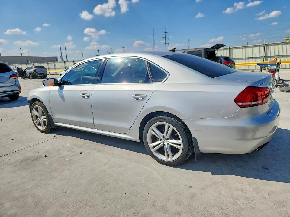 2014 Volkswagen Passat მანქანა იყიდება აუქციონზე, vin: 1VWBS7A38EC091204, აუქციონის ნომერი: 68592636