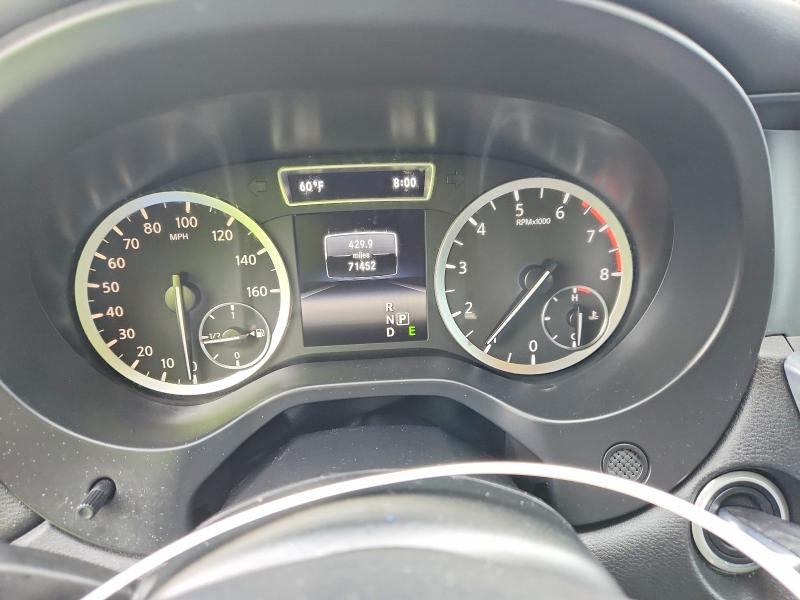 70818146 :رقم المزاد ، SJKCH5CP6HA028948 vin ، 2017 Infiniti Qx30 مزاد بيع