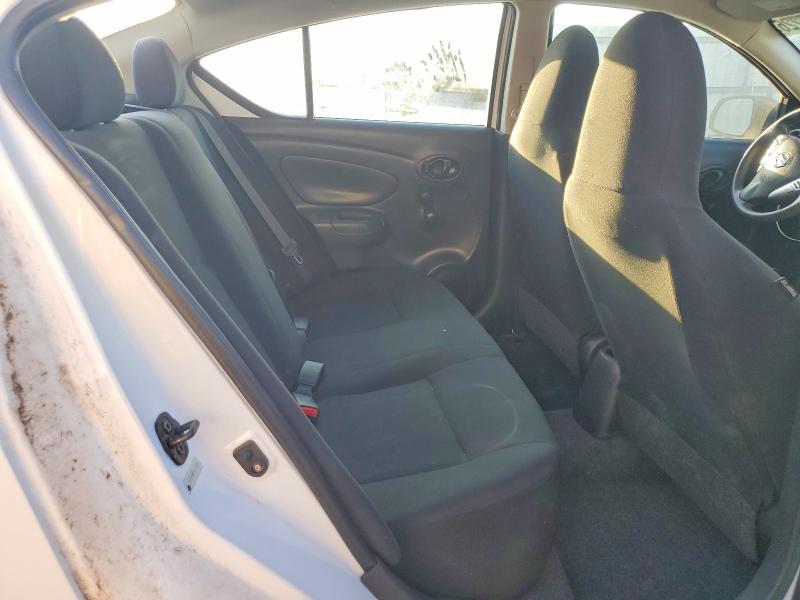 69787226 :رقم المزاد ، 3N1CN7AP7FL837829 vin ، 2015 Nissan Versa مزاد بيع