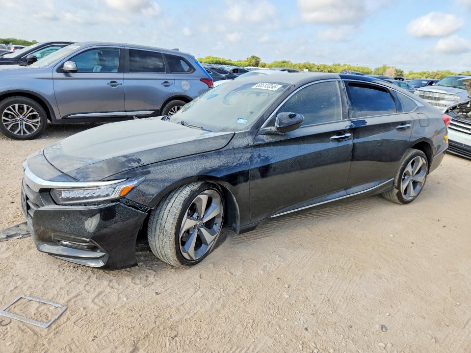 68513356 :رقم المزاد ، 1HGCV2F90JA048076 vin ، 2018 Honda Accord مزاد بيع