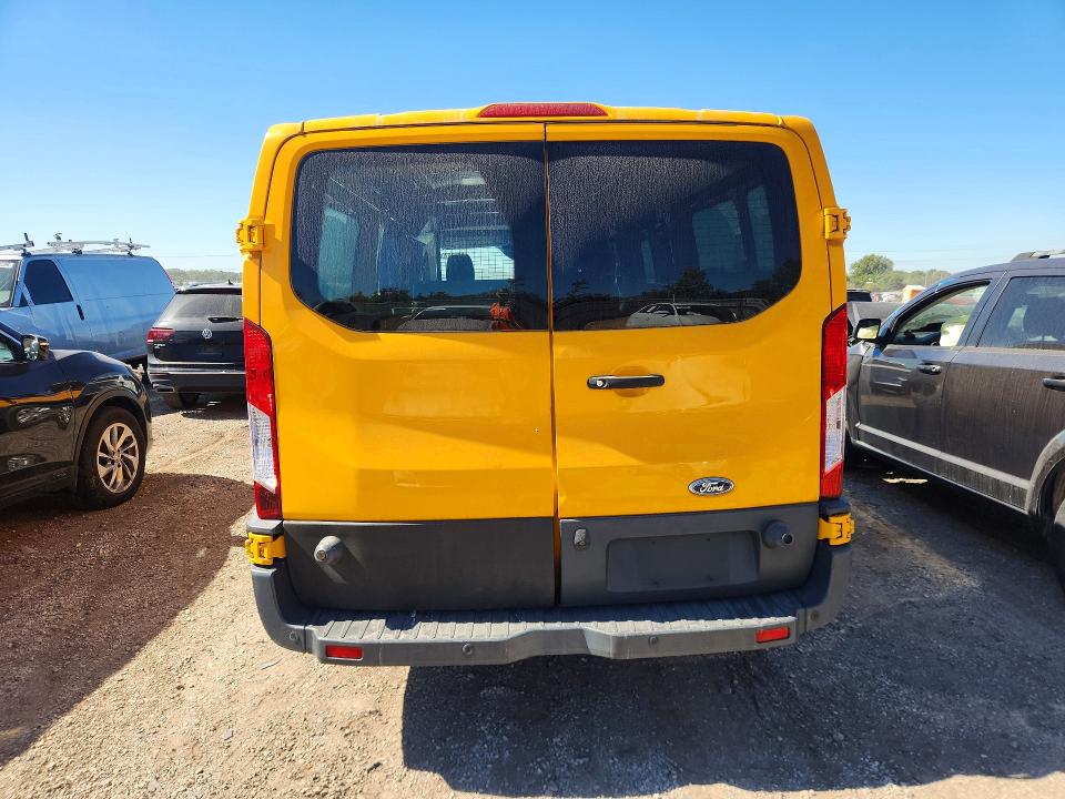 Продаж на аукціоні авто 2018 Ford Transit, vin: 1FTYR2ZM2JKA17429, номер лоту: 68605706