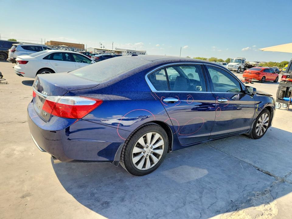 Продажа на аукционе авто 2014 Honda Accord, vin: 1HGCR3F86EA032472, номер лота: 68252396