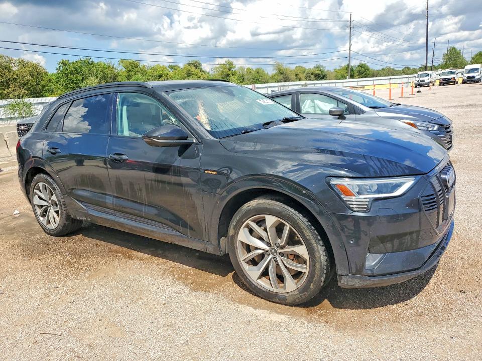 2021 Audi E-tron მანქანა იყიდება აუქციონზე, vin: WA1LABGE8MB020587, აუქციონის ნომერი: 67934036