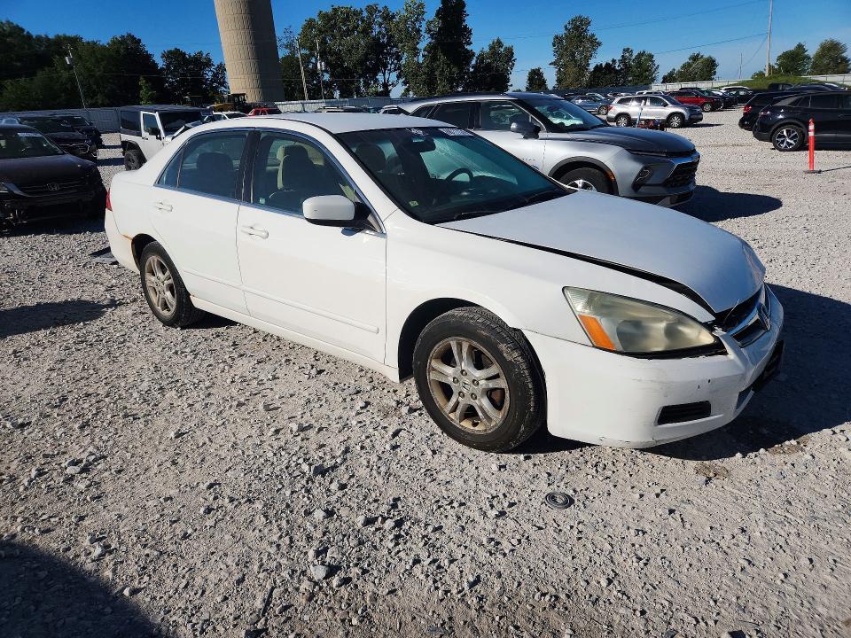 68777576 :رقم المزاد ، 1HGCM56377A225196 vin ، 2007 Honda Accord مزاد بيع